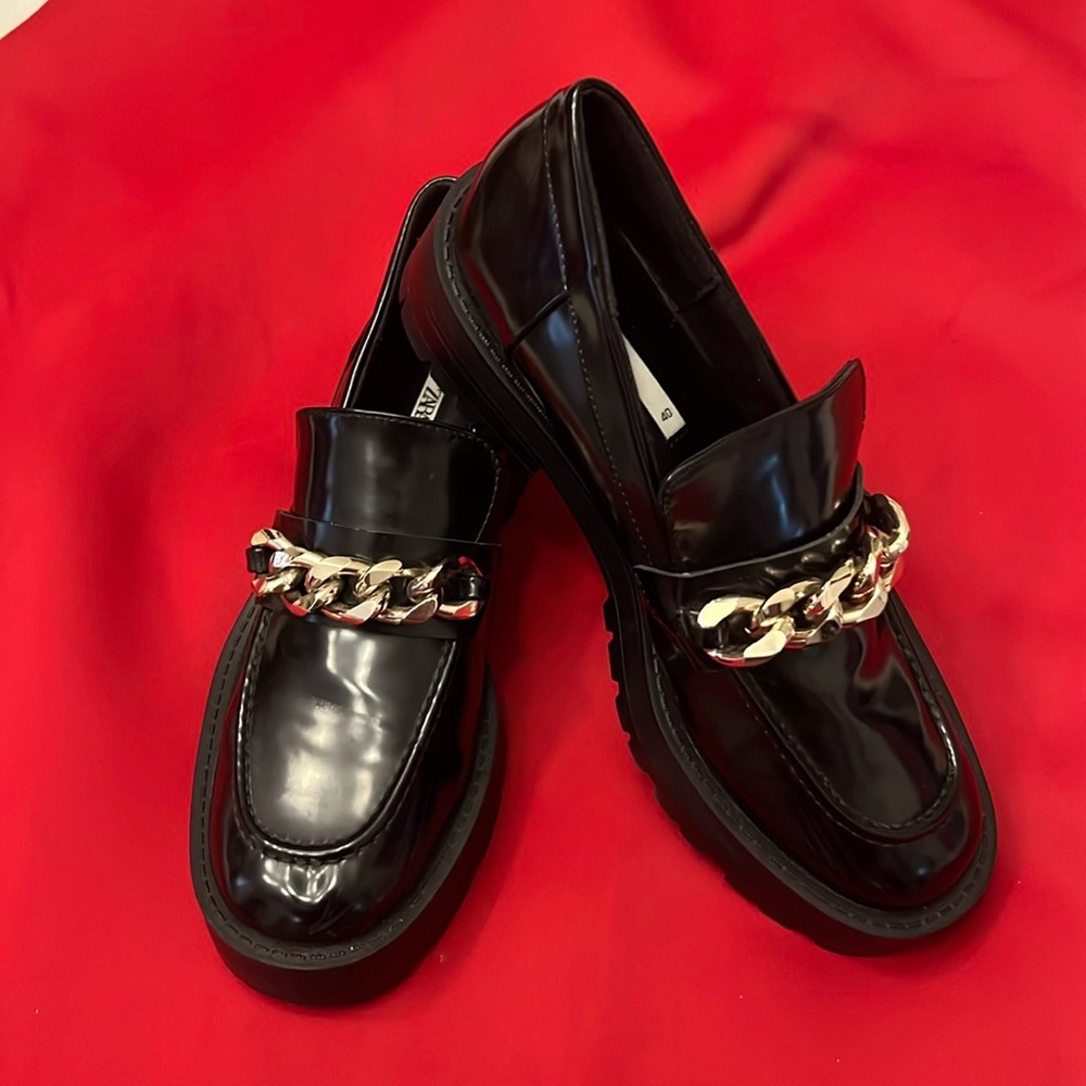 Zara loafer gold chain Chunky Black Moccasin Size 40 for women’s